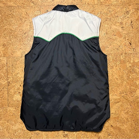 John Deere Vintage Wm’s Snowmobile Puffer Vest Sz M - Picture 2 of 15